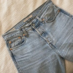 Levi’s Wedgie Straight